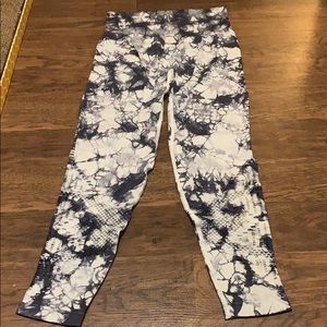 VS Pink workout leggings